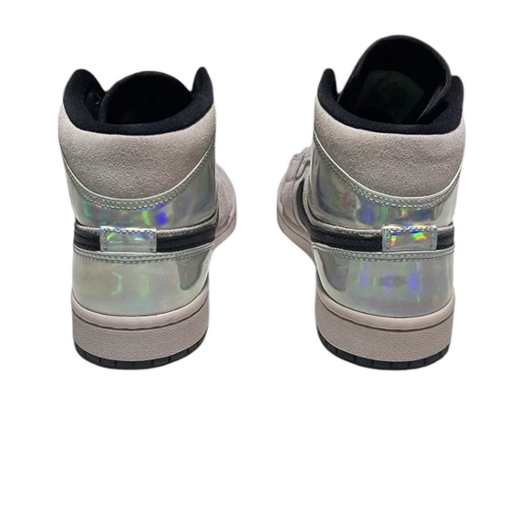 Women’s Air Jordan 1 Mid Iridescent Size 8 - Picture 4 of 7